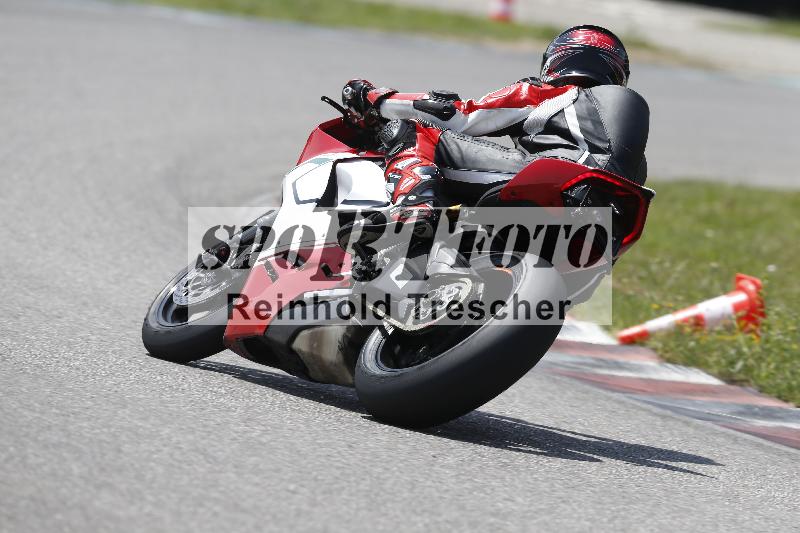 /27 12.06.2025 Ducati Schweiz Trackday Warmup  ADR/gruen-vert/40